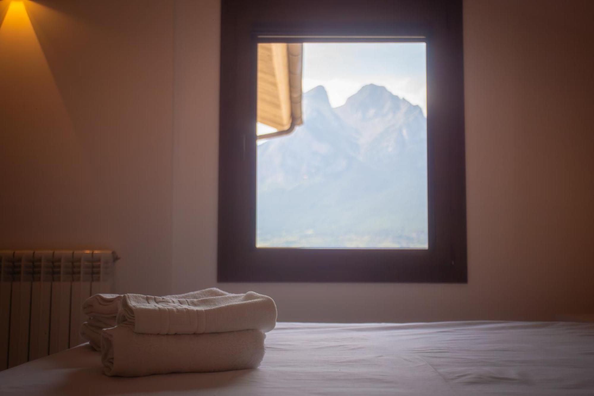 L'Indret Del Pedraforca Adults Only Hotel Saldés Eksteriør billede