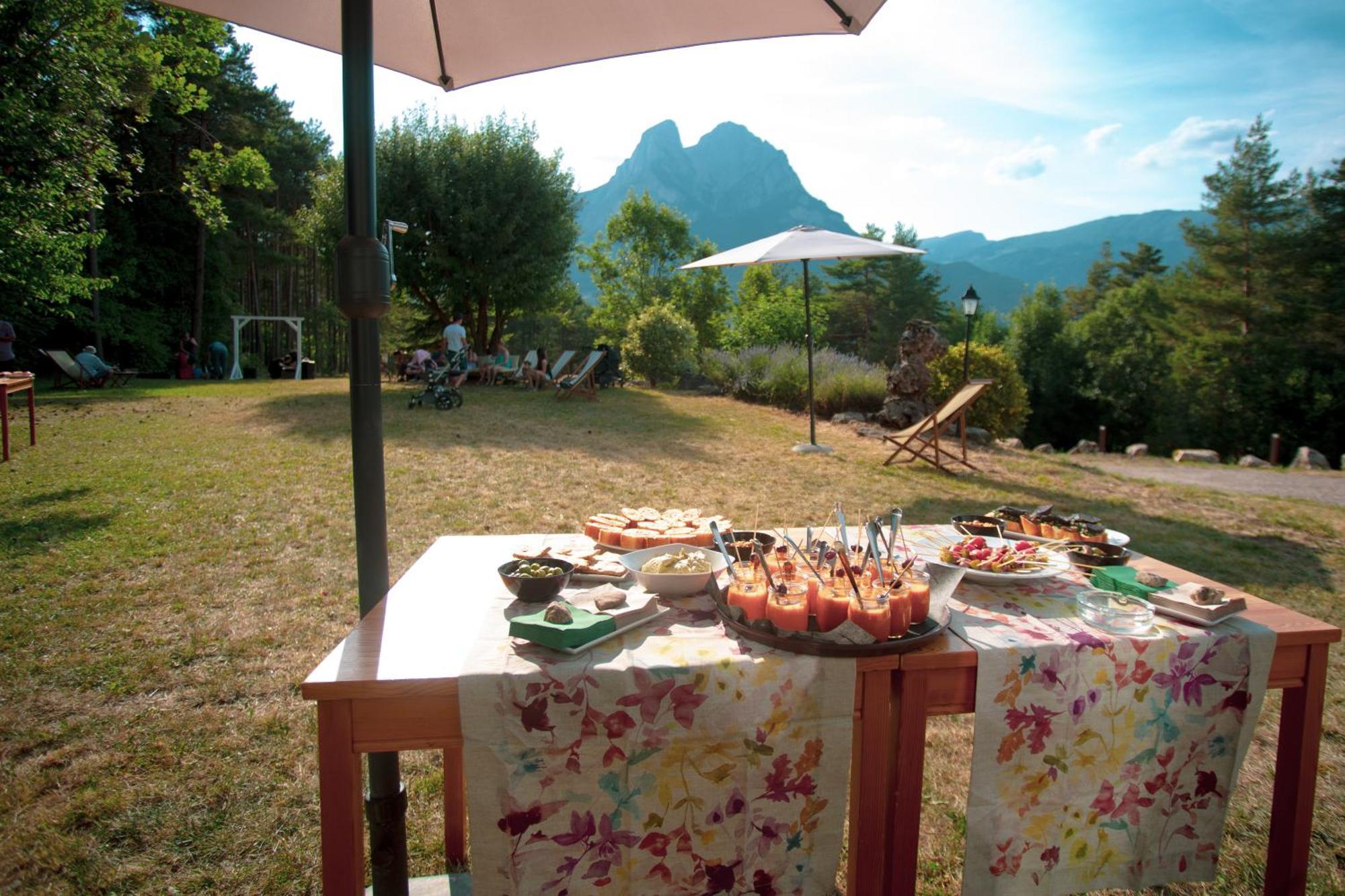 L'Indret Del Pedraforca Adults Only Hotel Saldés Eksteriør billede