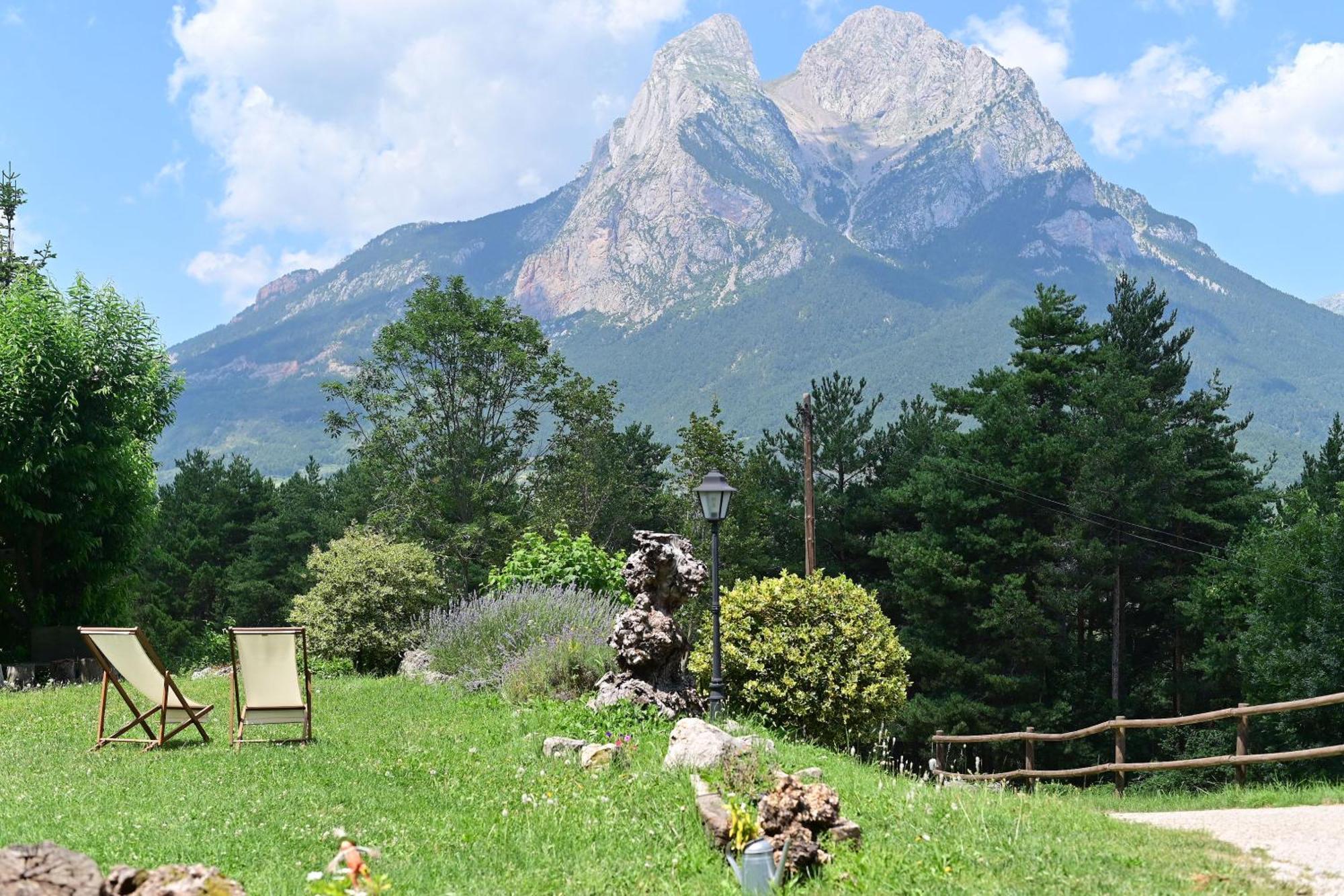L'Indret Del Pedraforca Adults Only Hotel Saldés Eksteriør billede